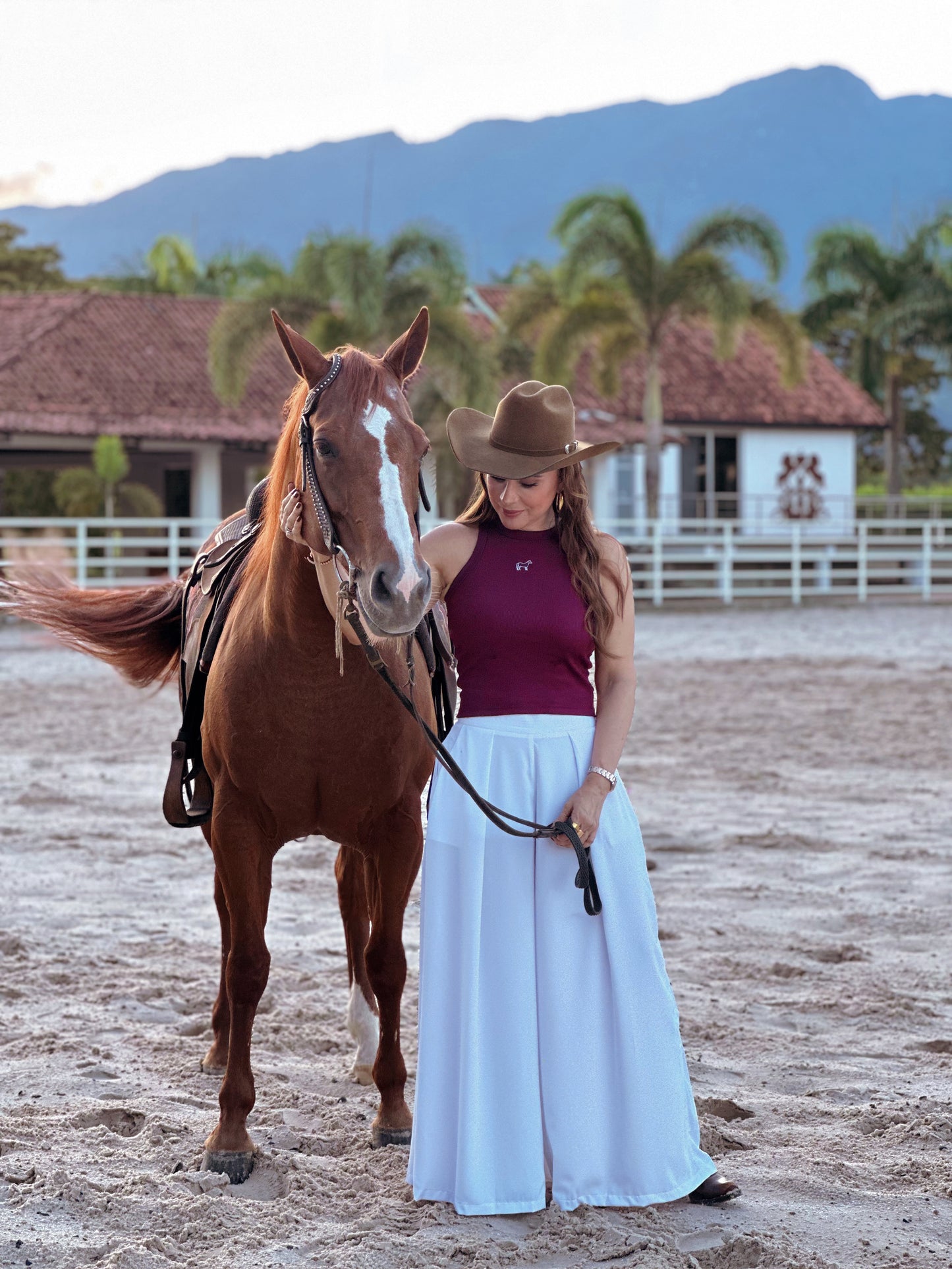 TANKTOP BURGUNDY CABALLO